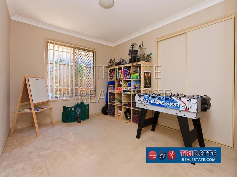 6 Snowy River Cct, Forest Lake QLD 4078