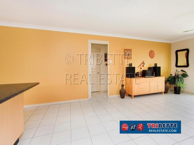 6 Snowy River Cct, Forest Lake QLD 4078