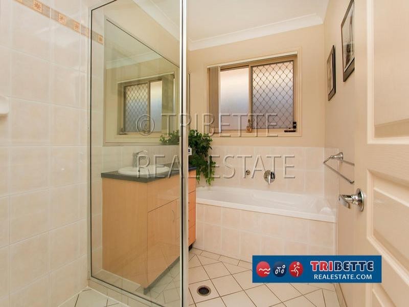 6 Snowy River Cct, Forest Lake QLD 4078