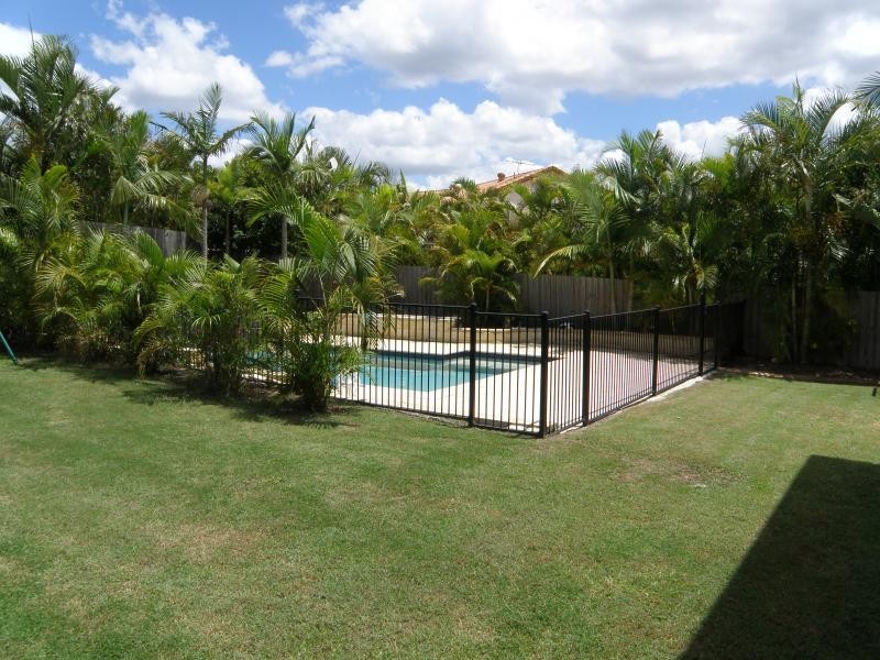 7 Cowal Place, Westlake QLD 4074