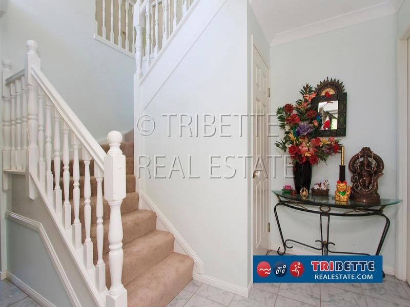 7 Cowal Place, Westlake QLD 4074