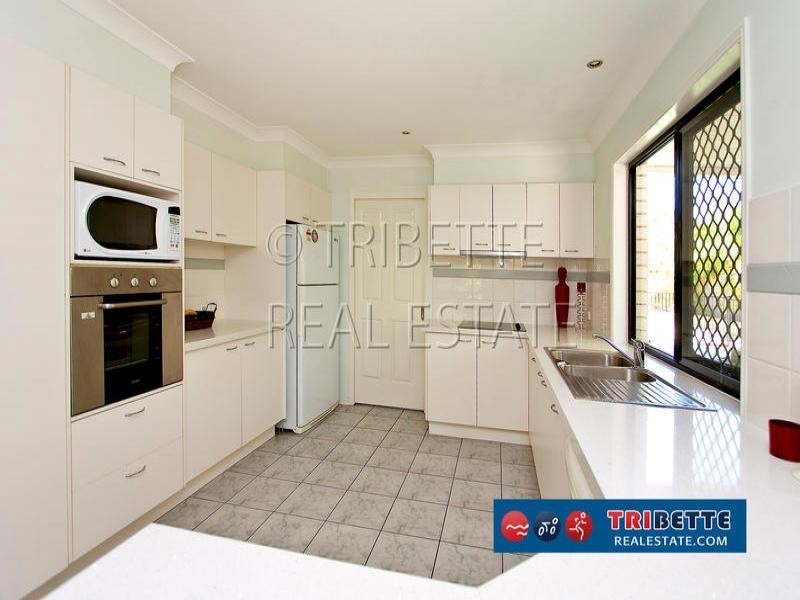 7 Cowal Place, Westlake QLD 4074