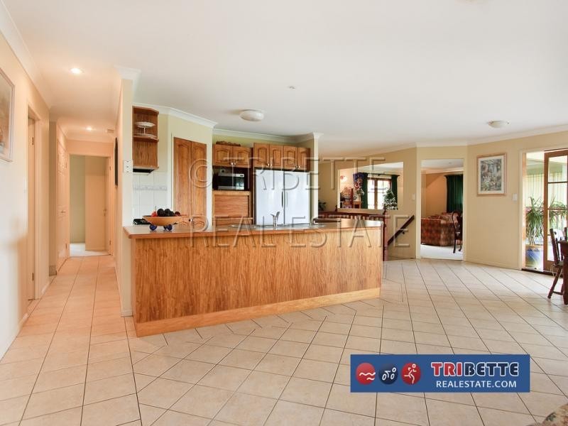 106 Glen Ross Road, Sinnamon Park QLD 4073