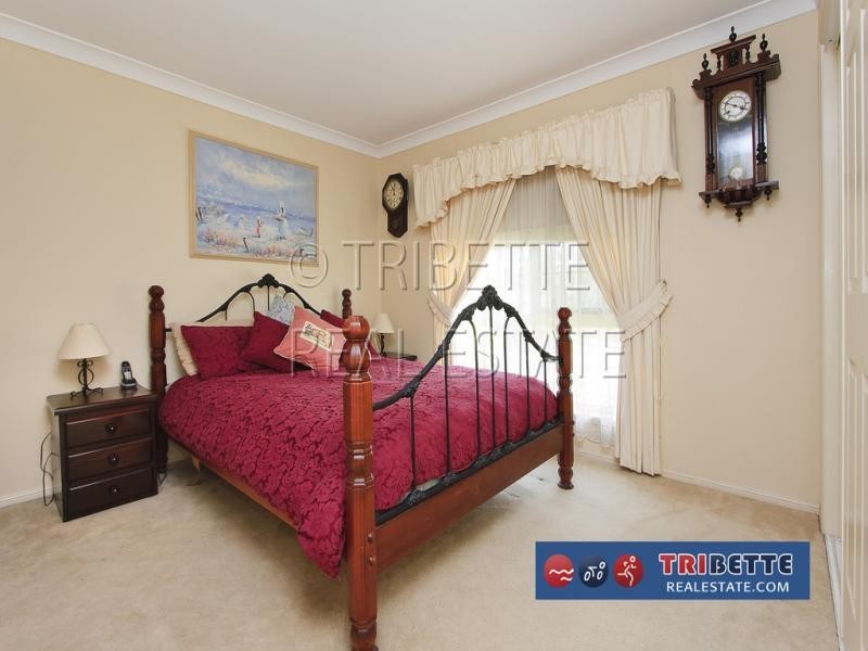 106 Glen Ross Road, Sinnamon Park QLD 4073