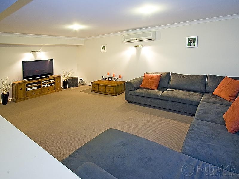 69 Lloyd Bird Cres, Springfield Lakes QLD 4300