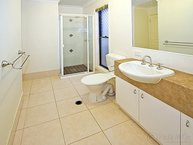 69 Lloyd Bird Cres, Springfield Lakes QLD 4300