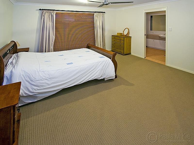 69 Lloyd Bird Cres, Springfield Lakes QLD 4300