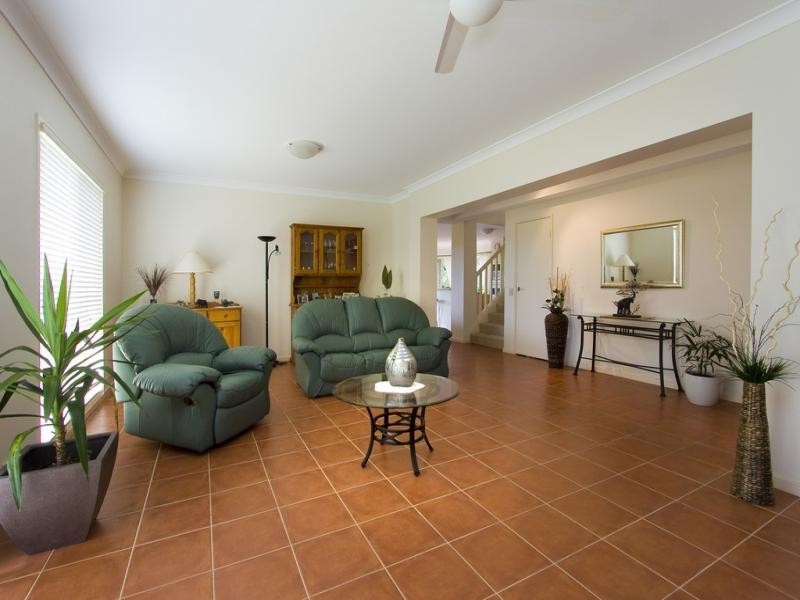 16 Colthouse Place, Sinnamon Park QLD 4073