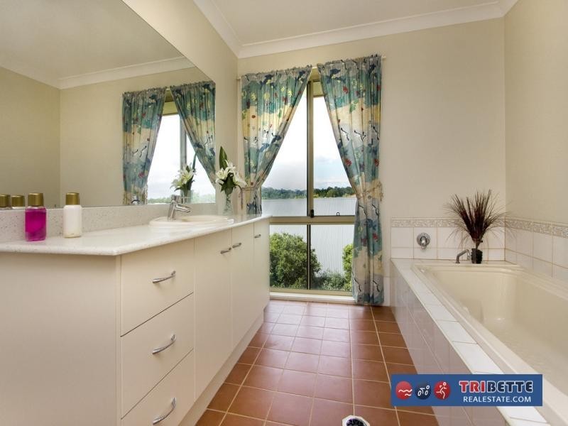 16 Colthouse Place, Sinnamon Park QLD 4073