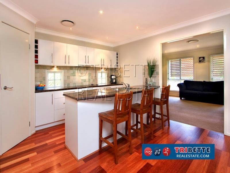 18 St Ives Circuit, Forest Lake QLD 4078