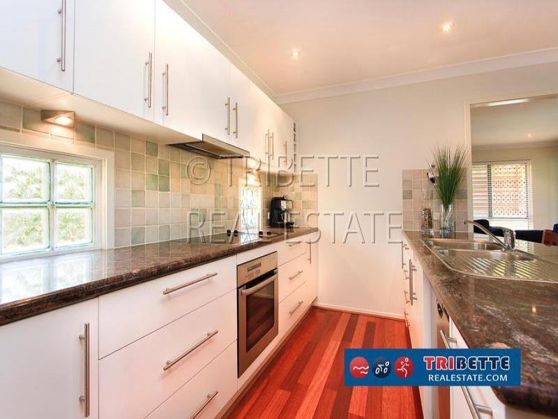 18 St Ives Circuit, Forest Lake QLD 4078