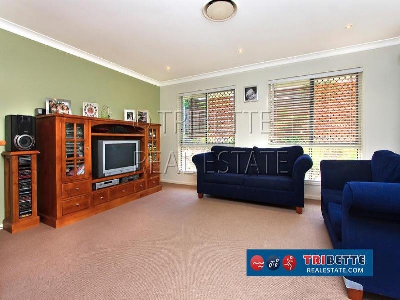 18 St Ives Circuit, Forest Lake QLD 4078