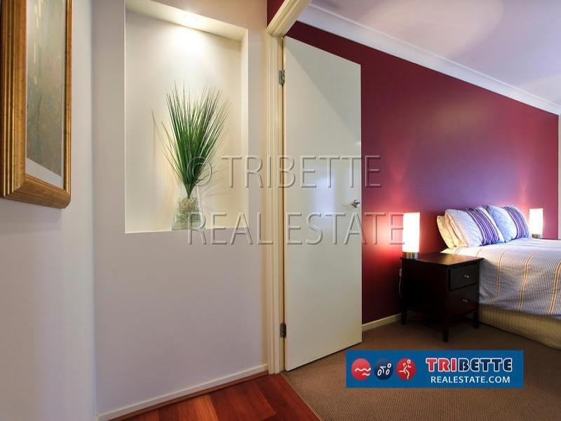 18 St Ives Circuit, Forest Lake QLD 4078