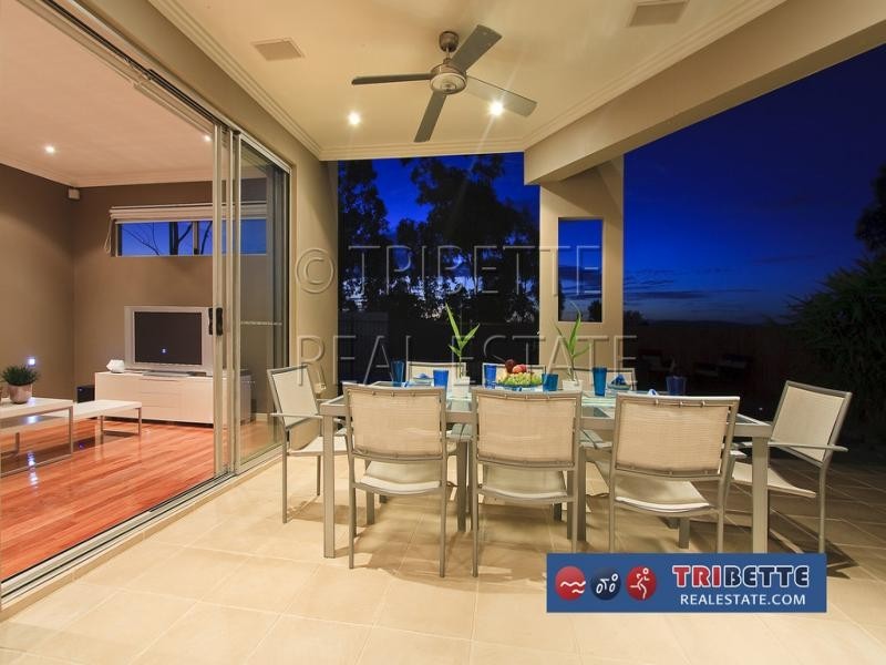 17 Casuarina Street, Seventeen Mile Rocks QLD 4073