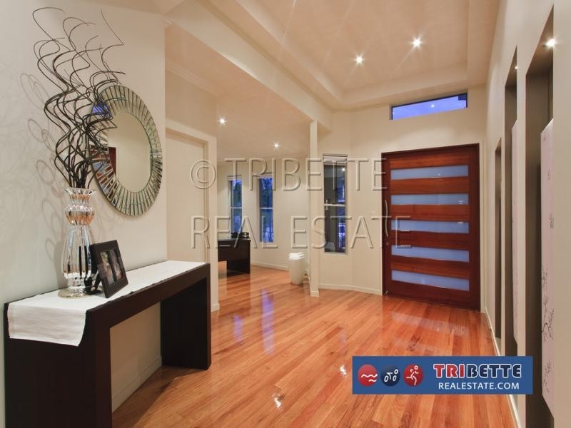 17 Casuarina Street, Seventeen Mile Rocks QLD 4073