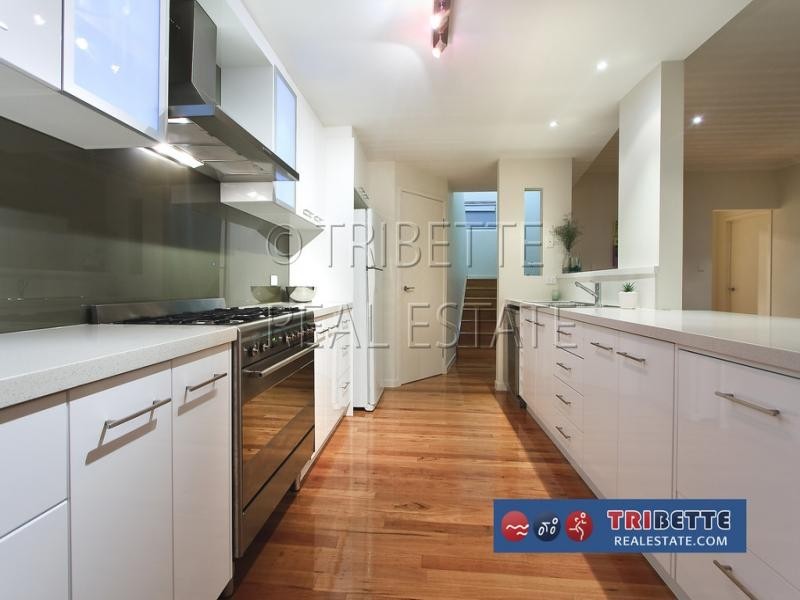 17 Casuarina Street, Seventeen Mile Rocks QLD 4073