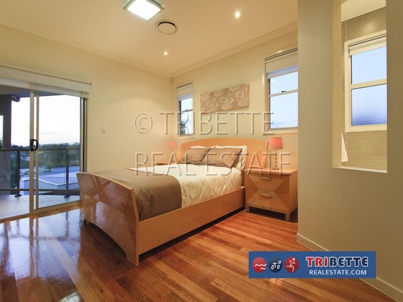 17 Casuarina Street, Seventeen Mile Rocks QLD 4073