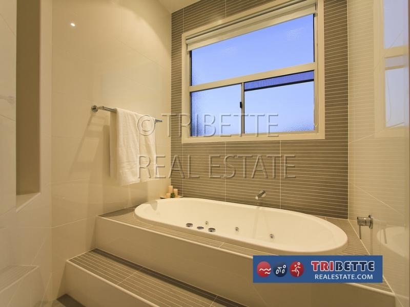 17 Casuarina Street, Seventeen Mile Rocks QLD 4073