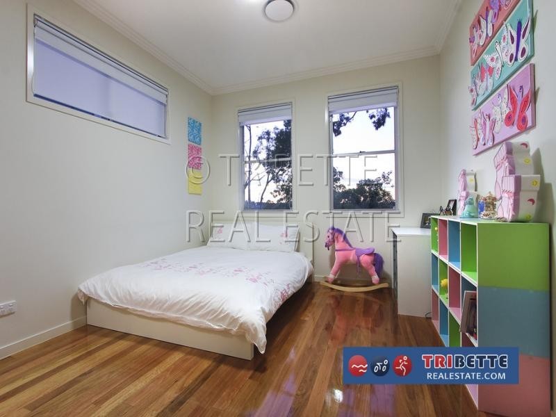 17 Casuarina Street, Seventeen Mile Rocks QLD 4073