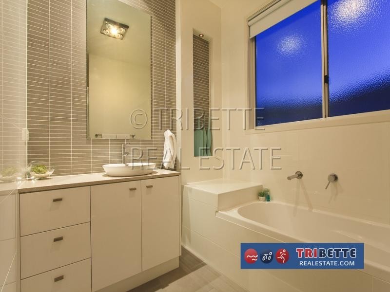 17 Casuarina Street, Seventeen Mile Rocks QLD 4073