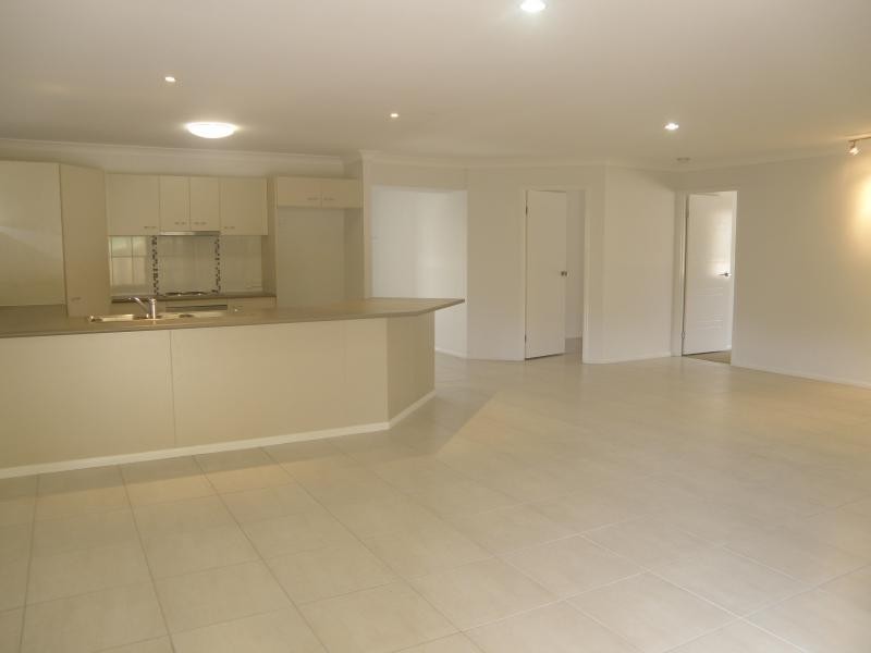 13 Clydesdale Place, Sumner QLD 4074