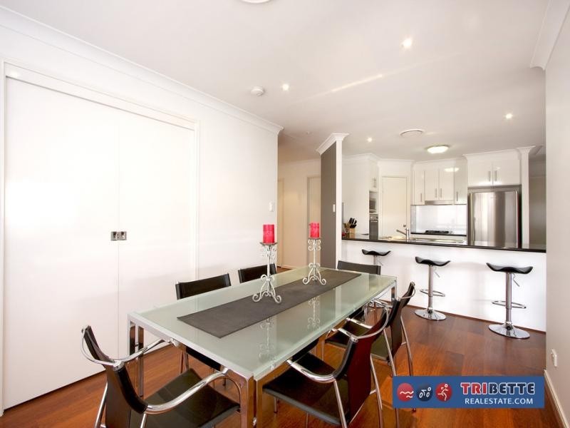 27 Christopher Place, Sinnamon Park QLD 4073
