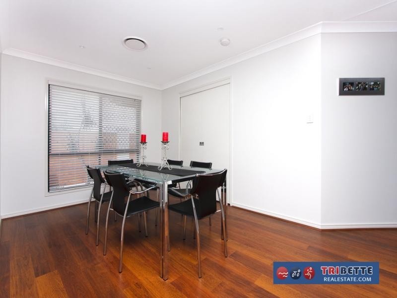 27 Christopher Place, Sinnamon Park QLD 4073