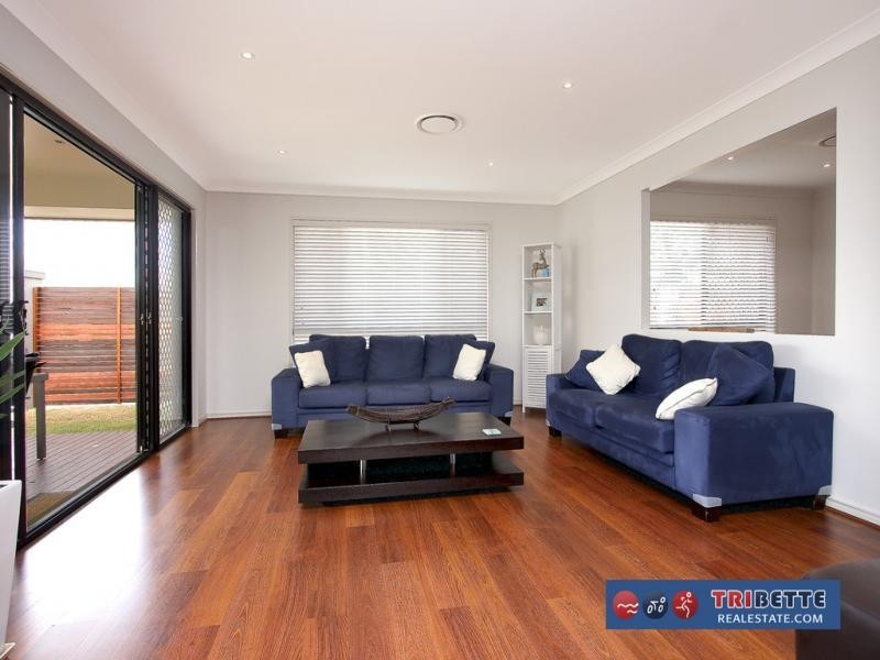 27 Christopher Place, Sinnamon Park QLD 4073