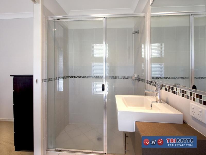 27 Christopher Place, Sinnamon Park QLD 4073