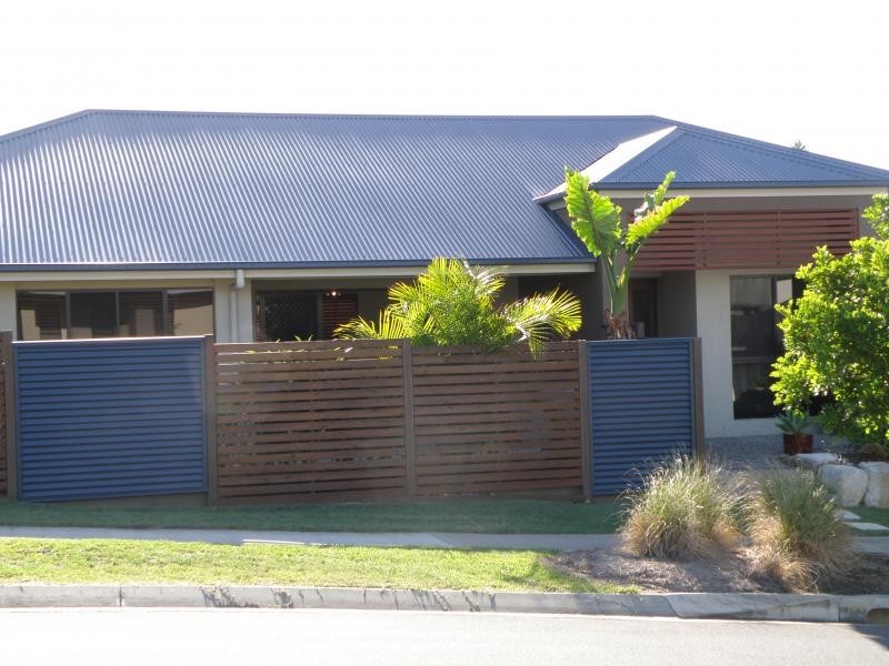 5 Grevillea St, Sinnamon Park QLD 4073