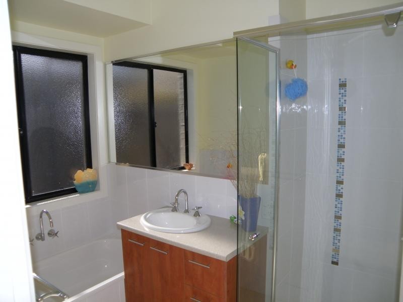5 Grevillea St, Sinnamon Park QLD 4073
