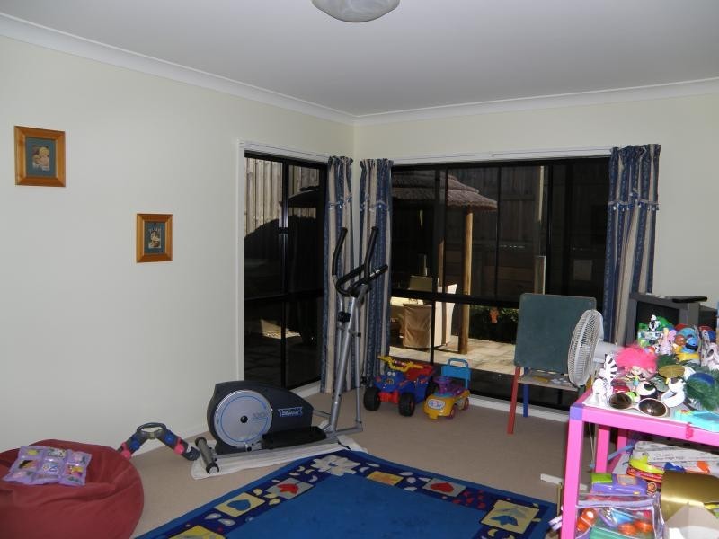 5 Grevillea St, Sinnamon Park QLD 4073