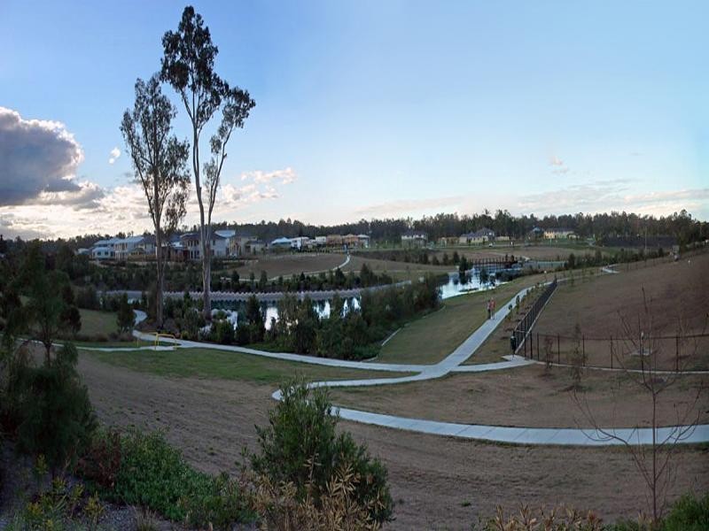 36 Staveley Cl, Sinnamon Park QLD 4073