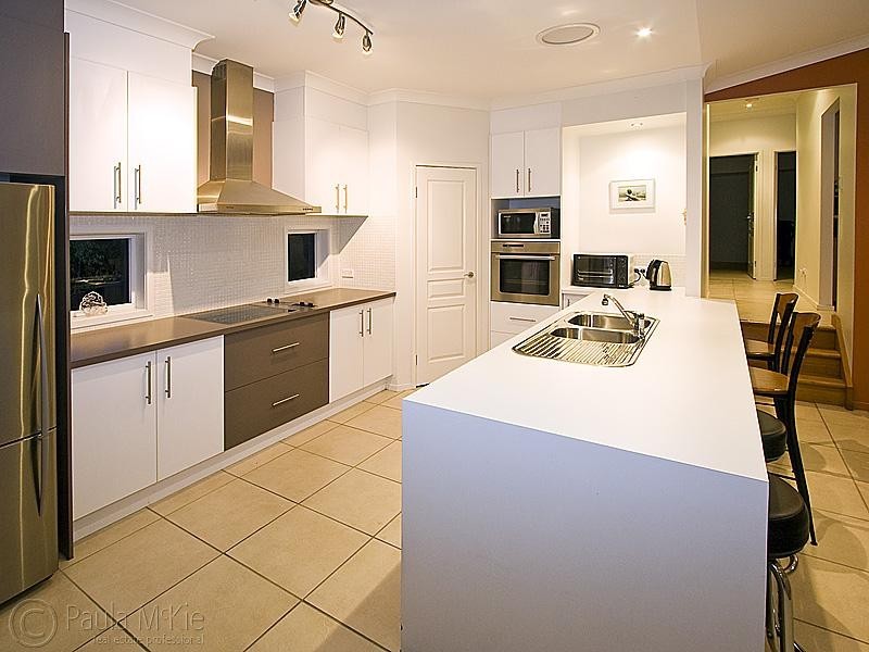 42 Summit Drive, Springfield Lakes QLD 4300