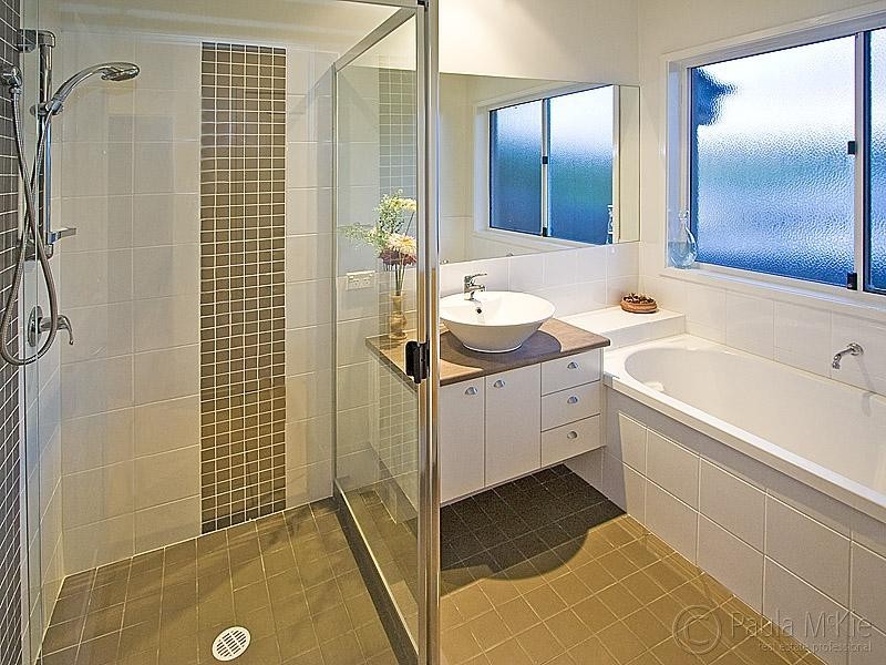 42 Summit Drive, Springfield Lakes QLD 4300