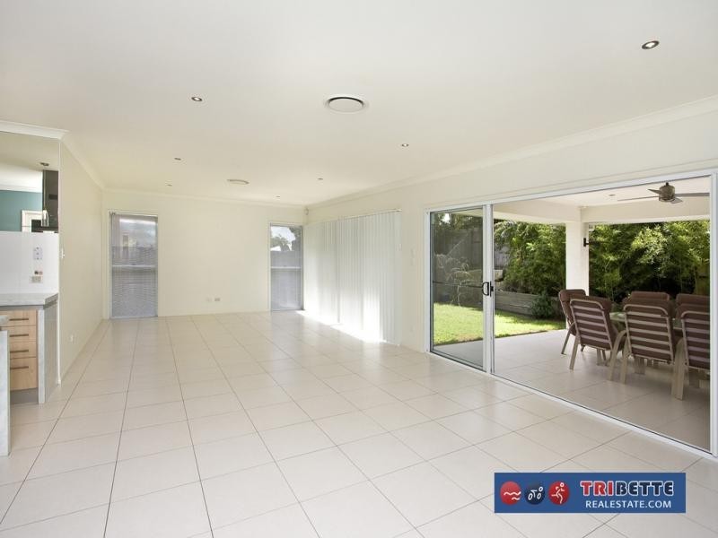 17 Highland Drive (Edenbrooke Estate), Seventeen Mile Rocks QLD 4073