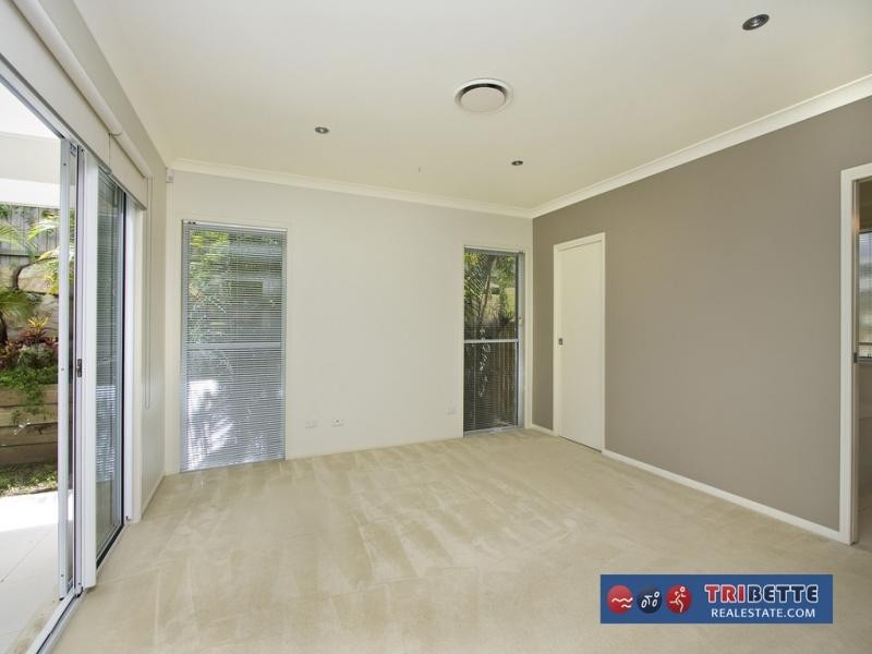 17 Highland Drive (Edenbrooke Estate), Seventeen Mile Rocks QLD 4073