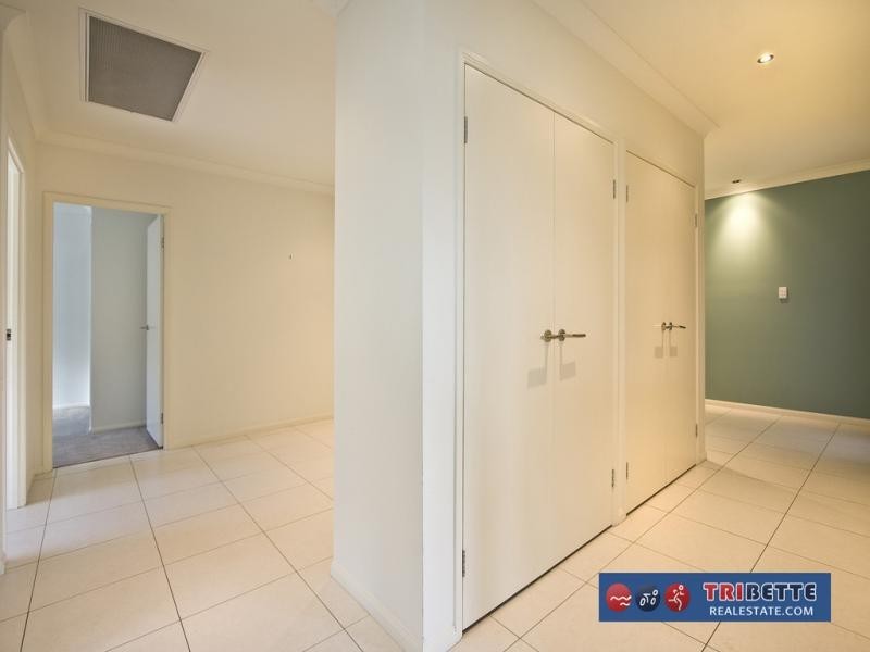 17 Highland Drive (Edenbrooke Estate), Seventeen Mile Rocks QLD 4073