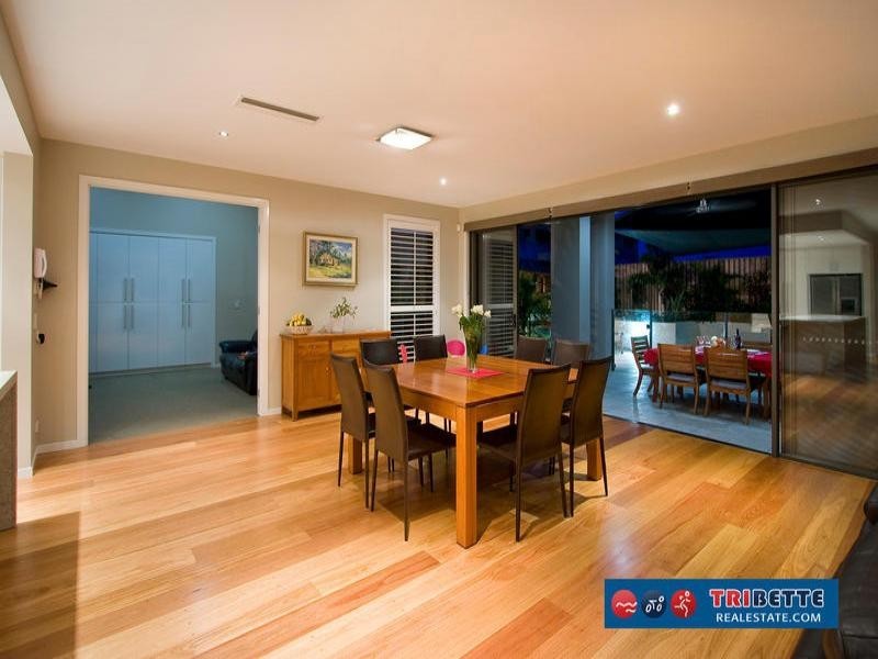 103 Burdekin Drive, Sinnamon Park QLD 4073
