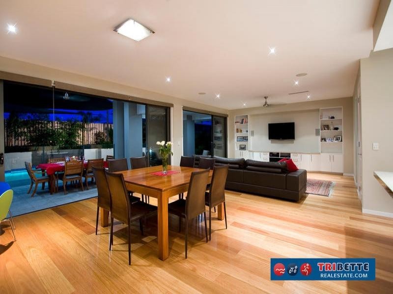 103 Burdekin Drive, Sinnamon Park QLD 4073