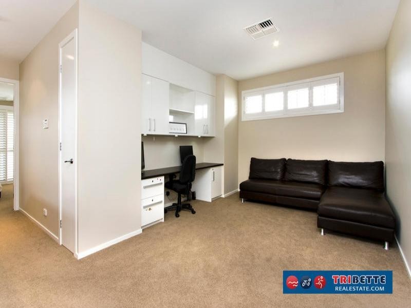 103 Burdekin Drive, Sinnamon Park QLD 4073