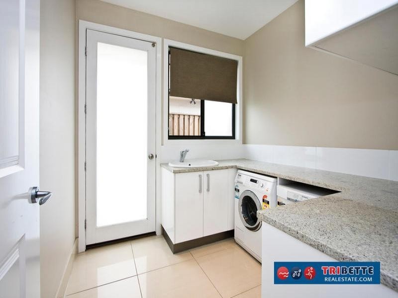 103 Burdekin Drive, Sinnamon Park QLD 4073