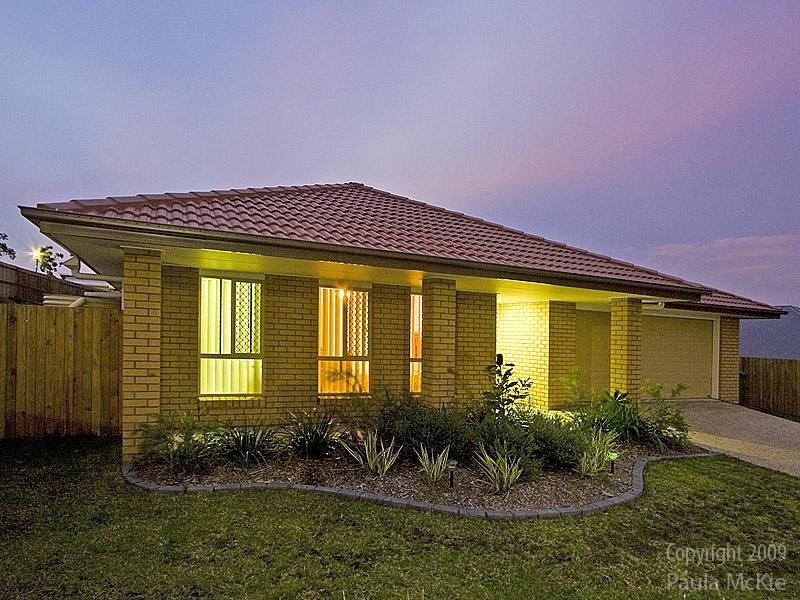 24 Riverside Cr, Springfield Lakes QLD 4300
