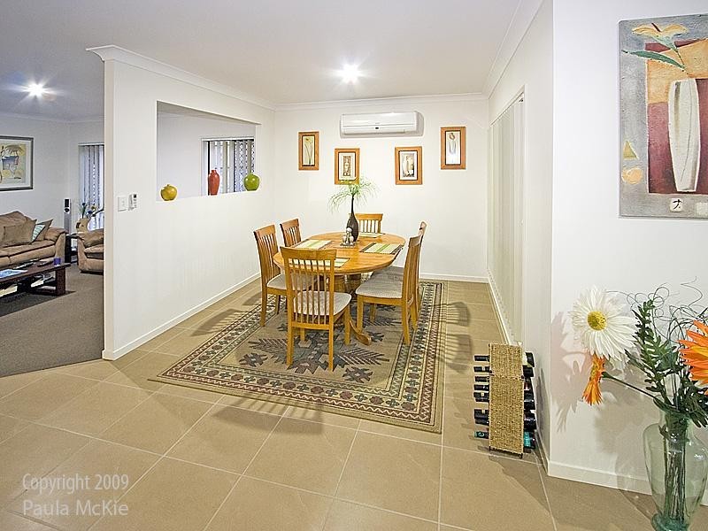 24 Riverside Cr, Springfield Lakes QLD 4300