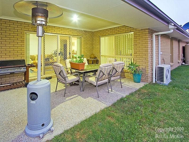 24 Riverside Cr, Springfield Lakes QLD 4300