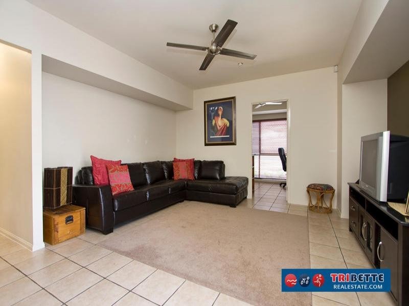 17 Backhousia Crescent, Sinnamon Park QLD 4073