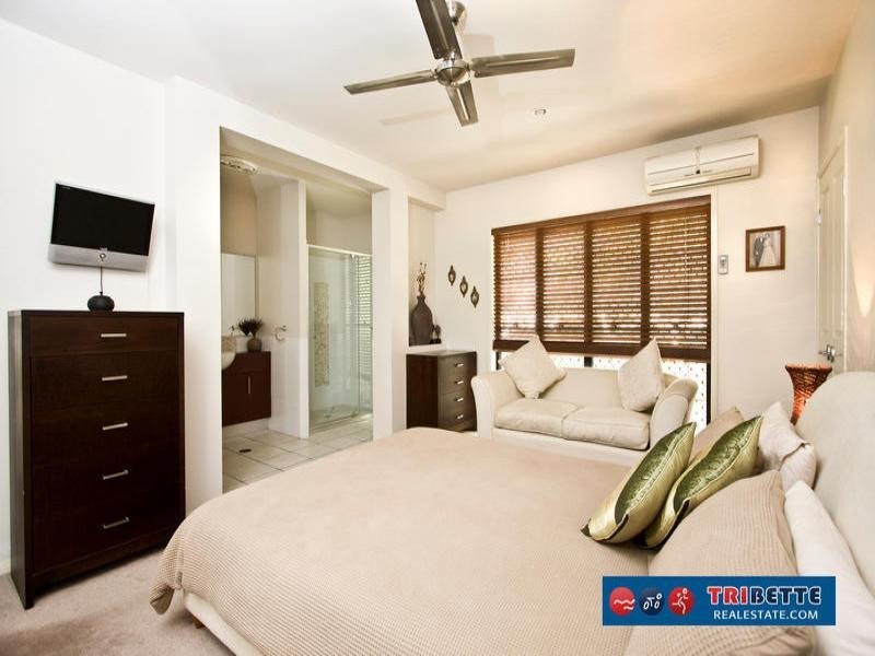 17 Backhousia Crescent, Sinnamon Park QLD 4073