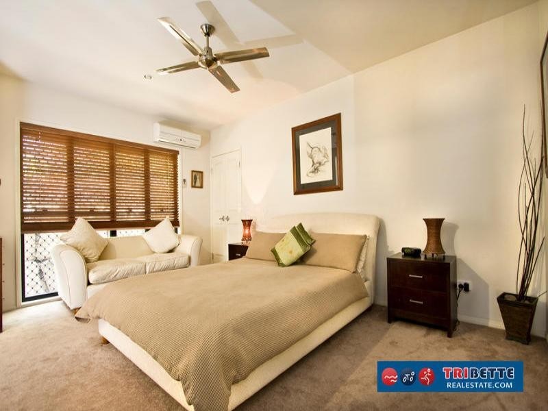 17 Backhousia Crescent, Sinnamon Park QLD 4073