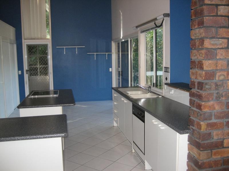 12 Wexford Street, Chapel Hill QLD 4069