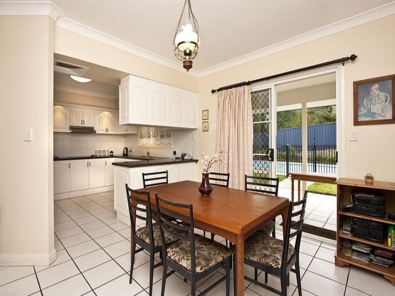 22 Mozart Place, Mount Ommaney QLD 4074